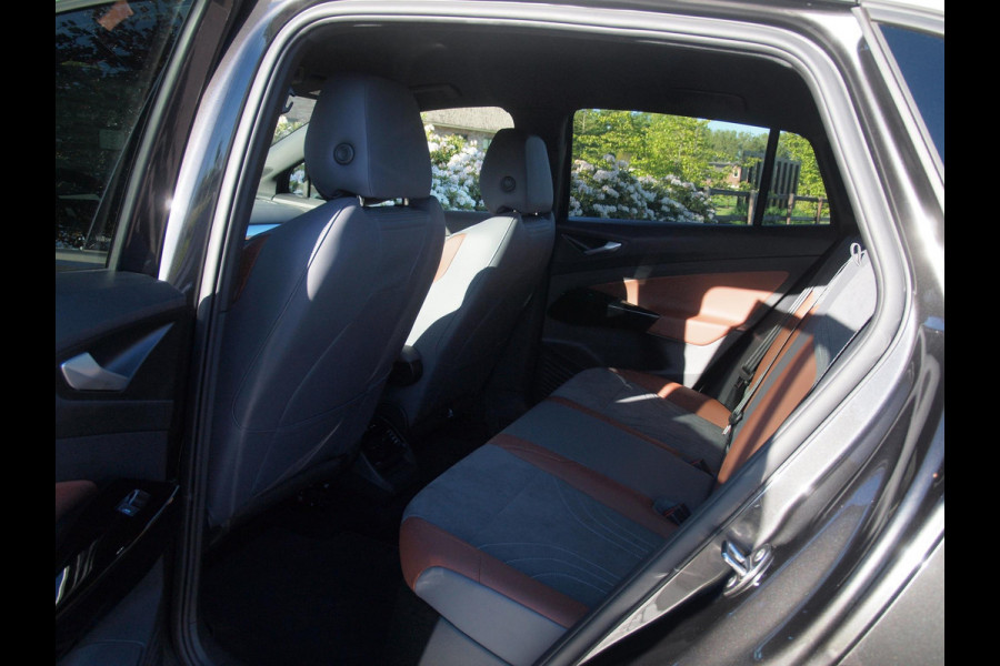 Volkswagen ID.4 Max 77 kWh | Camera | Trekhaak | Sfeerverlichting | Apple Carplay | Cruise Control |