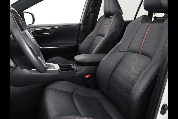 Toyota RAV4 2.5 Plug-in Hybrid AWD Bi-Tone Plus | 1500 KG trekgewicht | JBL Audio | Stoelverwarming & ventilatie | Memory Seats | Schuif-/Kanteldak | Navigatie