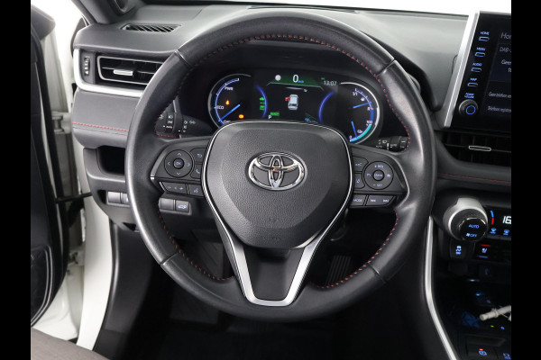 Toyota RAV4 2.5 Plug-in Hybrid AWD Bi-Tone Plus | 1500 KG trekgewicht | JBL Audio | Stoelverwarming & ventilatie | Memory Seats | Schuif-/Kanteldak | Navigatie