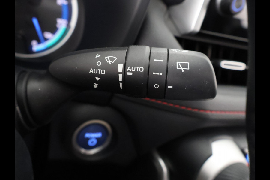Toyota RAV4 2.5 Plug-in Hybrid AWD Bi-Tone Plus | 1500 KG trekgewicht | JBL Audio | Stoelverwarming & ventilatie | Memory Seats | Schuif-/Kanteldak | Navigatie