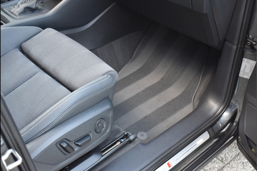 Audi Q3 Sportback 45 TFSI e S-Line 245 Pk Pano Navi Memory 360 Camera ACC 20 Inch