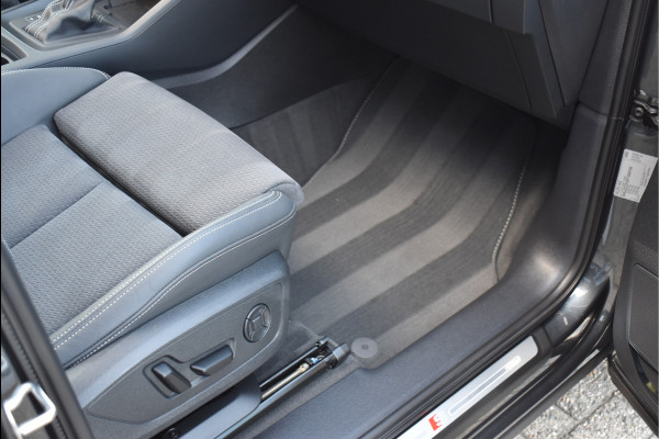 Audi Q3 Sportback 45 TFSI e S-Line 245 Pk Pano Navi Memory 360 Camera ACC 20 Inch