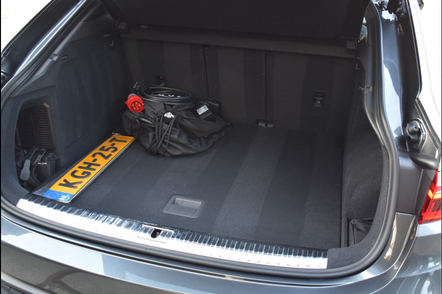 Audi Q3 Sportback 45 TFSI e S-Line 245 Pk Pano Navi Memory 360 Camera ACC 20 Inch