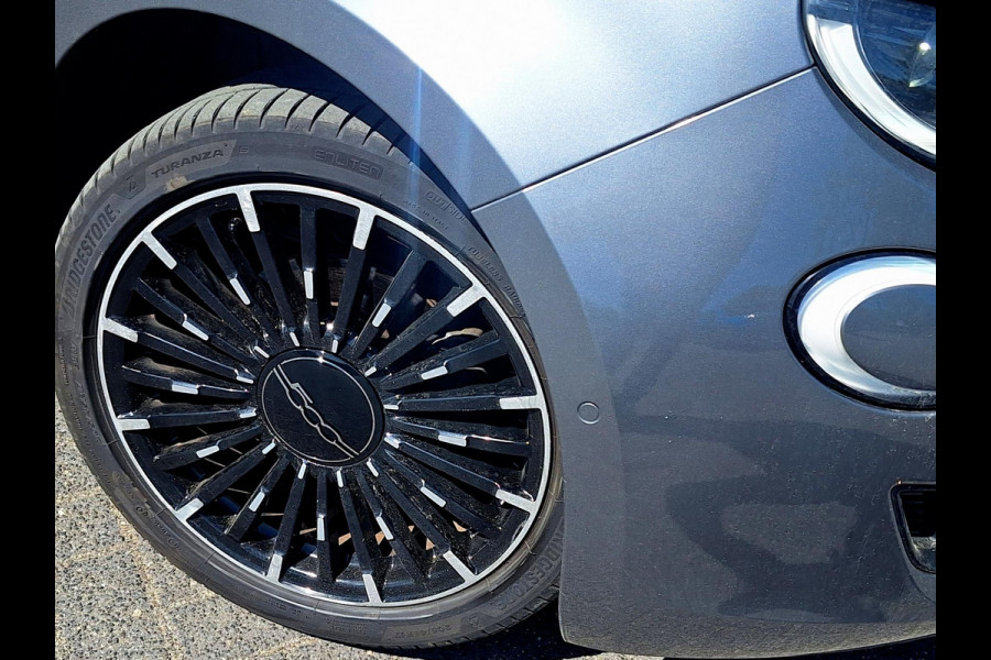 Fiat 500C La Prima 42 kWh | SOH: nnb | Climate | Camera | Adaptive CC | Blindspot |