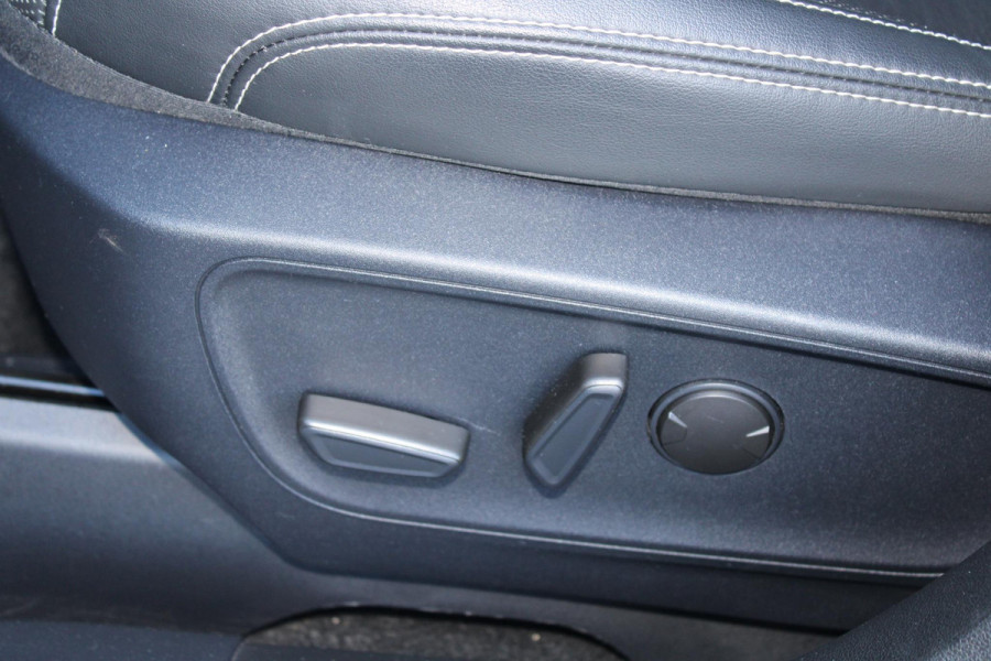 Ford Kuga 2.5 PHEV Vignale | Winterpack| Trekhaak | Panorama-dak