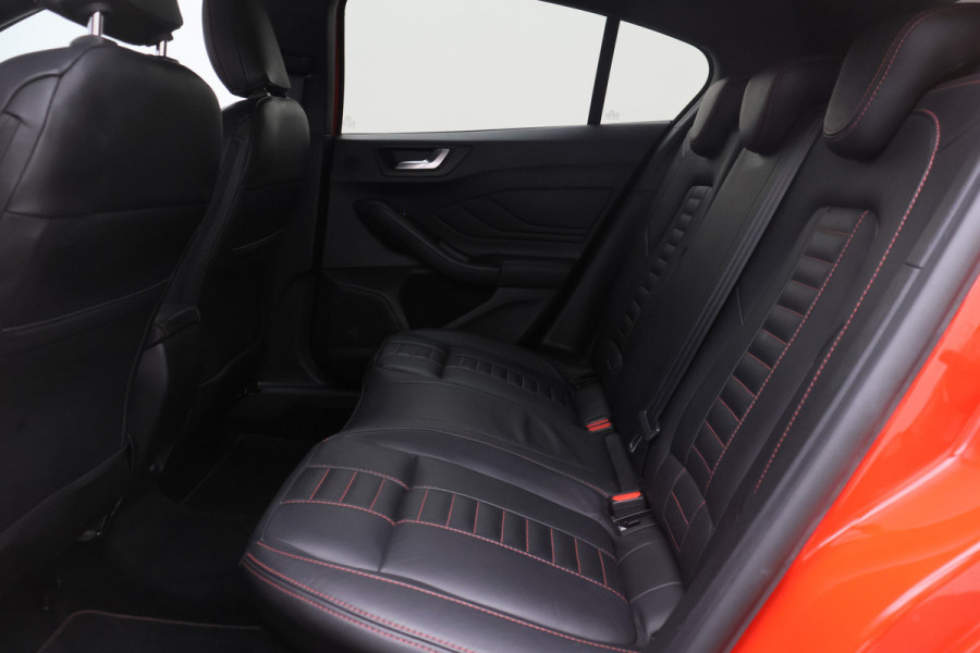 Ford Focus 1.5 EcoBoost ST Line Business Navigatie, Apple CarPlay, 18" LM Velgen