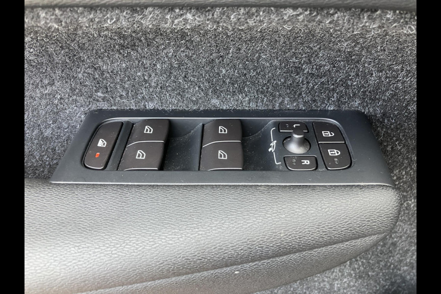 Volvo XC40 2.0 T4 Inscription | 380º camera | Leder | 12 MND Garantie