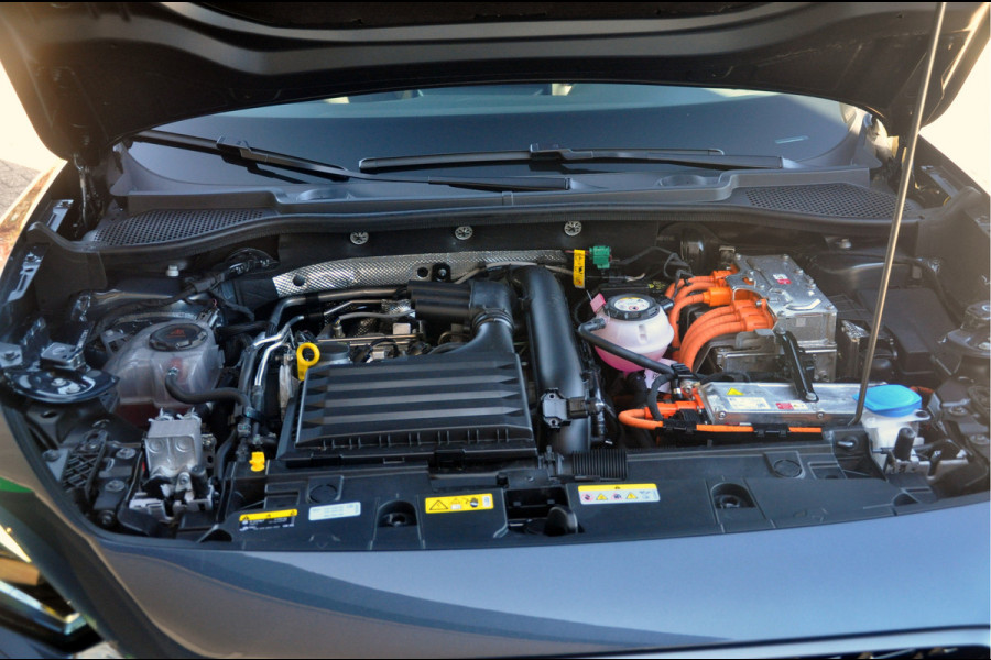 CUPRA Formentor 1.4 e-Hybrid VZ 245 PK Performance | Topstaat! | 360 Gr Camera | Trekhaak