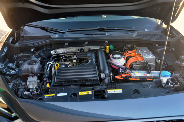 CUPRA Formentor 1.4 e-Hybrid VZ 245 PK Performance | Topstaat! | 360 Gr Camera | Trekhaak