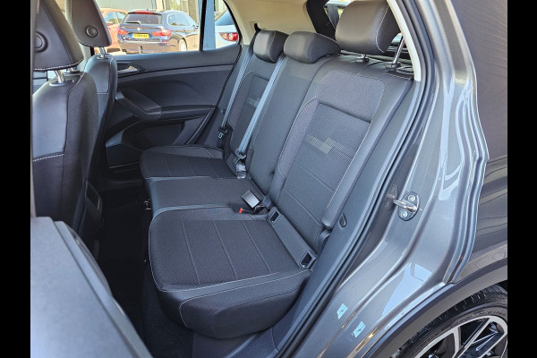 Volkswagen T-Cross 1.0 TSI Style | Automaat | LED | Stoelverwarming | App-connect | ACC | Blind spot | Black Design pakket |