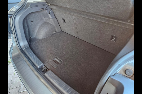Volkswagen T-Cross 1.0 TSI Style | Automaat | LED | Stoelverwarming | App-connect | ACC | Blind spot | Black Design pakket |