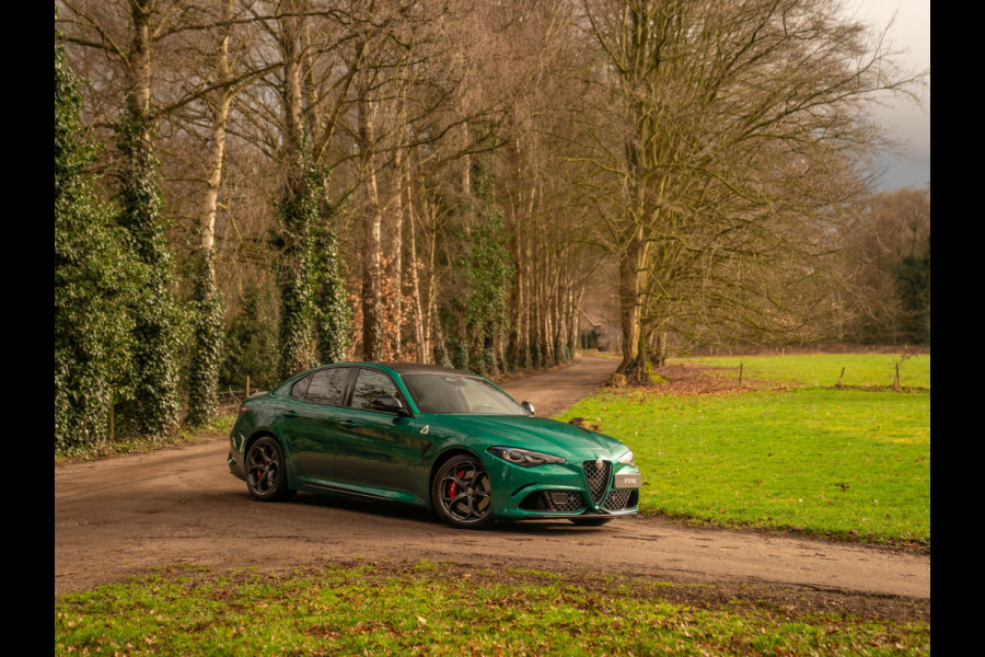 Alfa Romeo Giulia 2.9 V6 Quadrifoglio MY26 | Carbon dak | Akrapovic | Carbon stoelen | Facelift