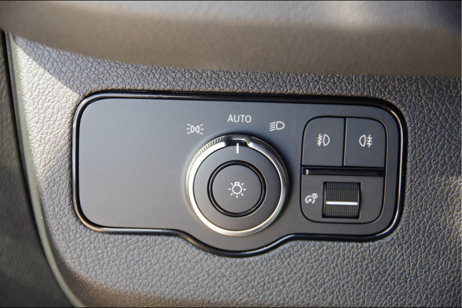 Mercedes-Benz Sprinter 319 3.0 CDI V6 L3H2 AUT. LED, 3.5T TREKHAAK, STOELVERWARMING, ADAPT. CRUISE, MBUX 10'', CAMERA, NAVI, CLIMA