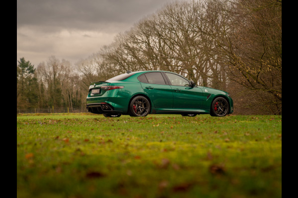 Alfa Romeo Giulia 2.9 V6 Quadrifoglio | Akrapovic | Carbon stoelen | Harman/Kardon | Facelift | Adapt. cruise