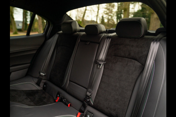 Alfa Romeo Giulia 2.9 V6 Quadrifoglio | Akrapovic | Carbon stoelen | Harman/Kardon | Facelift | Adapt. cruise