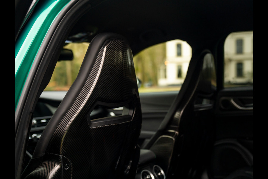 Alfa Romeo Giulia 2.9 V6 Quadrifoglio | Akrapovic | Carbon stoelen | Harman/Kardon | Facelift | Adapt. cruise