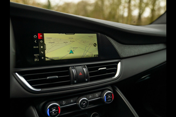 Alfa Romeo Giulia 2.9 V6 Quadrifoglio | Akrapovic | Carbon stoelen | Harman/Kardon | Facelift | Adapt. cruise