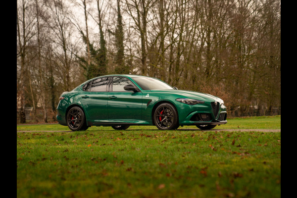 Alfa Romeo Giulia 2.9 V6 Quadrifoglio | Akrapovic | Carbon stoelen | Harman/Kardon | Facelift | Adapt. cruise
