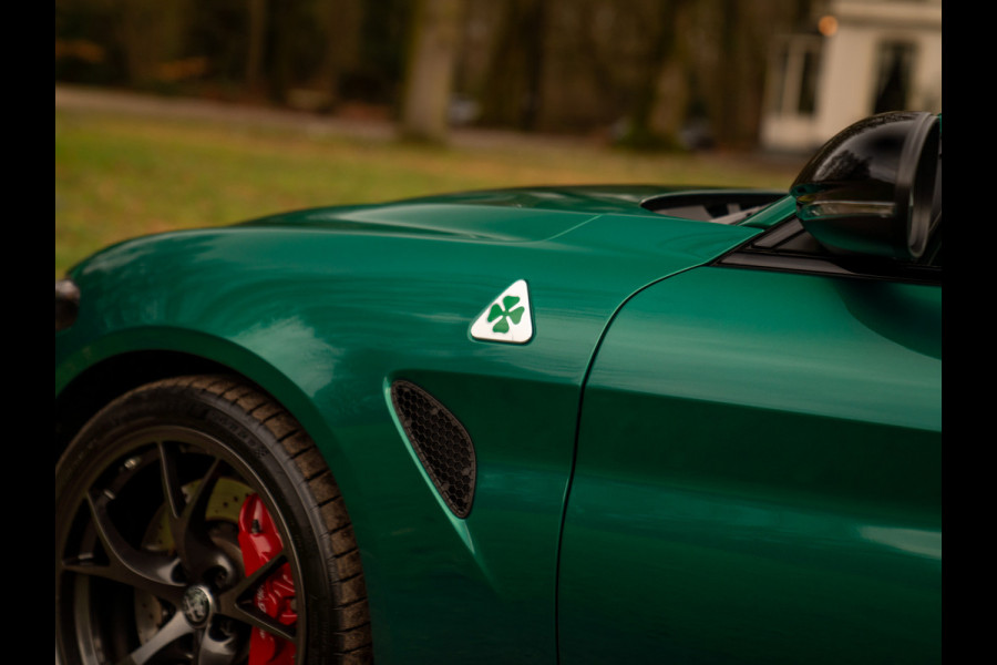 Alfa Romeo Giulia 2.9 V6 Quadrifoglio | Akrapovic | Carbon stoelen | Harman/Kardon | Facelift | Adapt. cruise