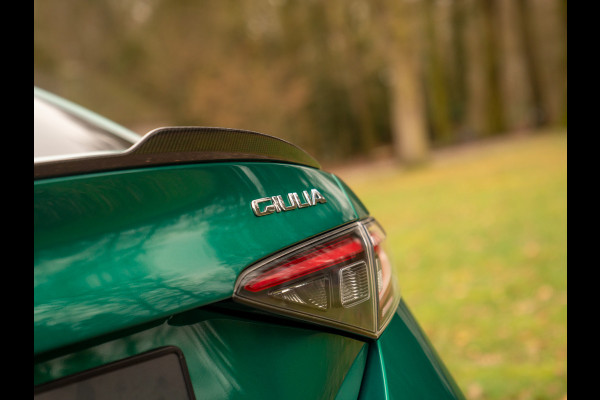 Alfa Romeo Giulia 2.9 V6 Quadrifoglio | Akrapovic | Carbon stoelen | Harman/Kardon | Facelift | Adapt. cruise