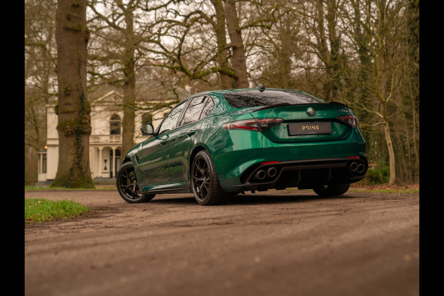 Alfa Romeo Giulia 2.9 V6 Quadrifoglio | Akrapovic | Carbon stoelen | Harman/Kardon | Facelift | Adapt. cruise