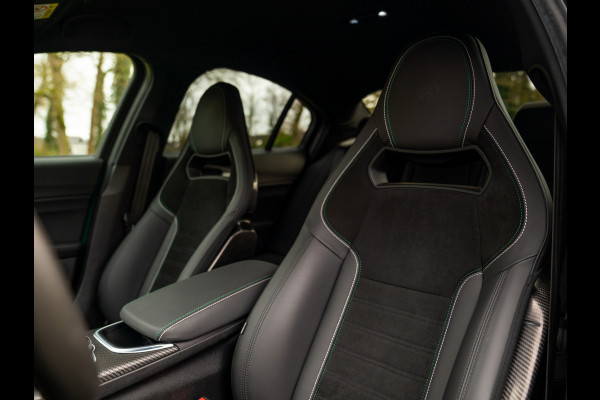 Alfa Romeo Giulia 2.9 V6 Quadrifoglio | Akrapovic | Carbon stoelen | Harman/Kardon | Facelift | Adapt. cruise