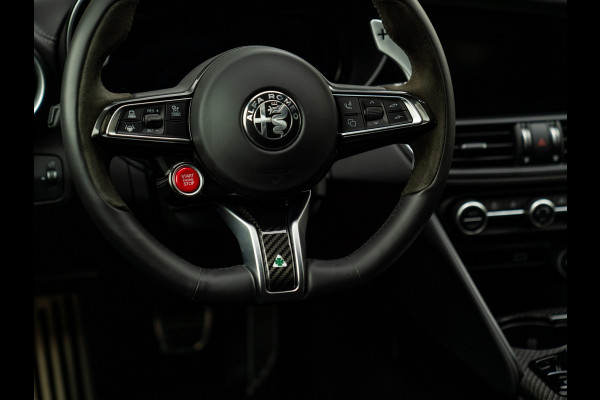 Alfa Romeo Giulia 2.9 V6 Quadrifoglio | Akrapovic | Carbon stoelen | Harman/Kardon | Facelift | Adapt. cruise