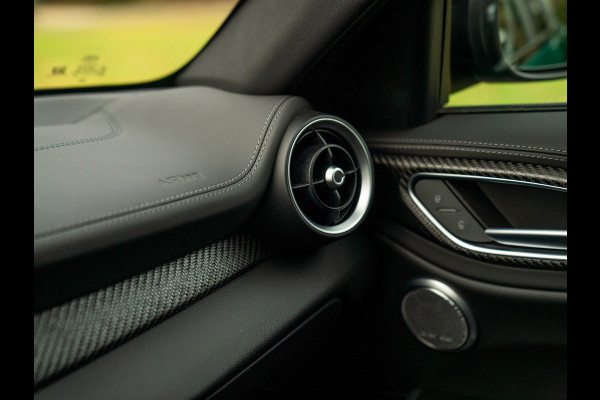 Alfa Romeo Giulia 2.9 V6 Quadrifoglio | Akrapovic | Carbon stoelen | Harman/Kardon | Facelift | Adapt. cruise