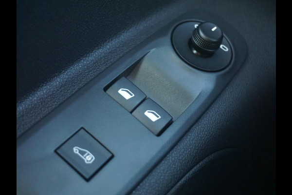 Peugeot e-Partner L2 50 kWh | 0% rente | camera | Apple Carplay | laadruimtebetimmering | ECO LED koplampen | Comfort stoel | rijklaarprijs