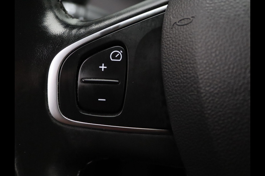 Renault Captur TCe Intens 150pk Camera | Cruise | Navi | Parkeersens. v+a | Trekhaak