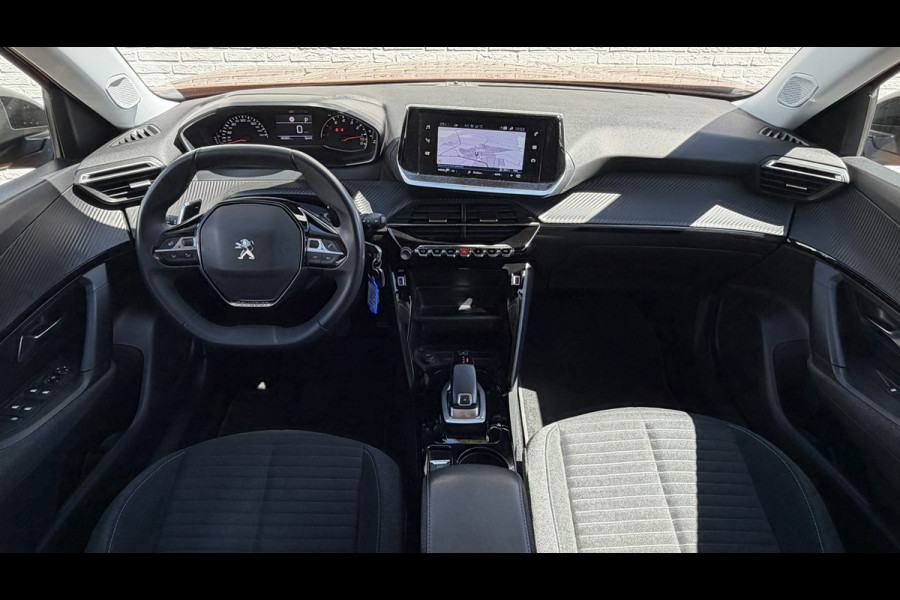Peugeot 2008 1.2 PureTech Automaat Camera Cruise Clima Navigatie Carplay Lane Assist Led