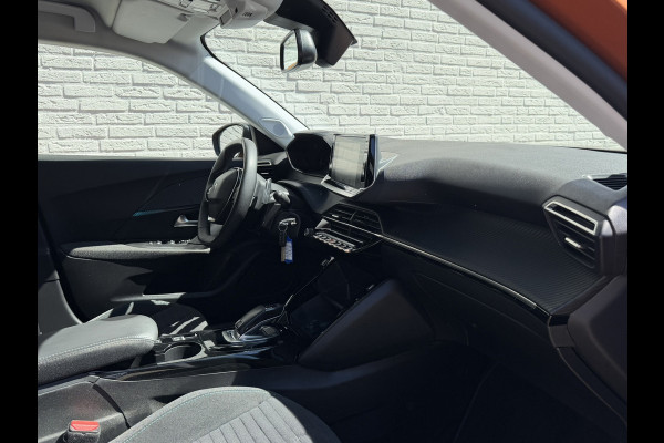 Peugeot 2008 1.2 PureTech Automaat Camera Cruise Clima Navigatie Carplay Lane Assist Led