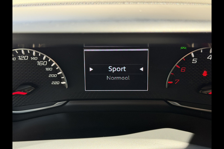 Peugeot 2008 1.2 PureTech Automaat Camera Cruise Clima Navigatie Carplay Lane Assist Led