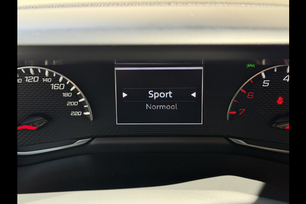Peugeot 2008 1.2 PureTech Automaat Camera Cruise Clima Navigatie Carplay Lane Assist Led