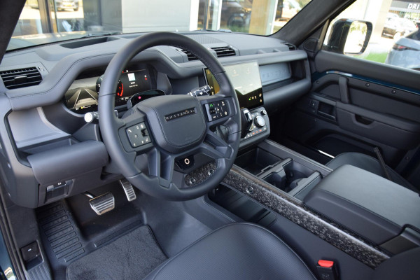 Land Rover Defender 4.4 P635 110 Octa
