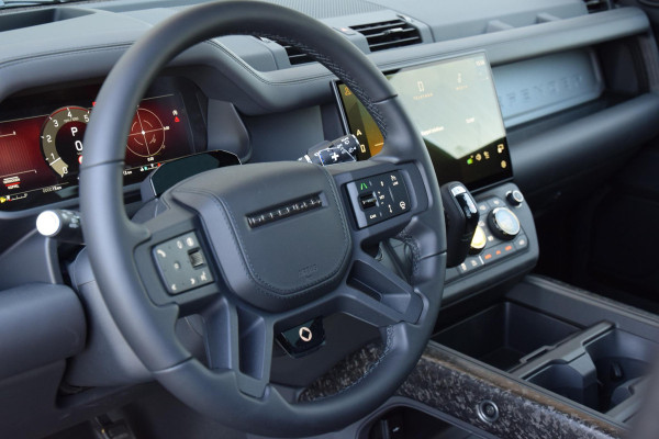 Land Rover Defender 4.4 P635 110 Octa