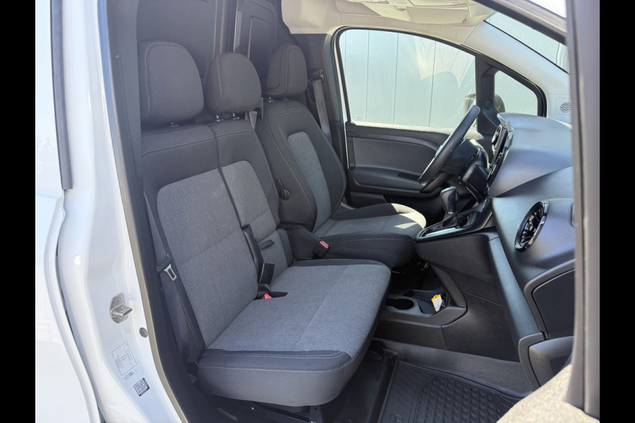 Mercedes-Benz eCitan 51 kWh / L2H1 / TREKHAAK / 3-ZITS / **7.812 KM!!** / CAMERA / CRUISE / ECC / CARPLAY
