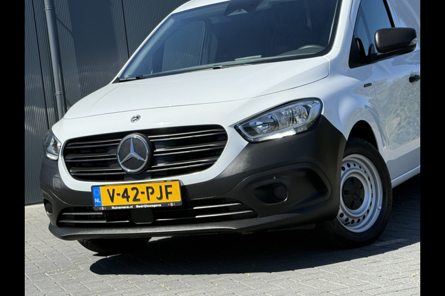 Mercedes-Benz eCitan 51 kWh / L2H1 / TREKHAAK / 3-ZITS / **7.812 KM!!** / CAMERA / CRUISE / ECC / CARPLAY