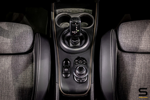 MINI Countryman 1.5 Cooper Essential|Pano|H&K|Full|1eig