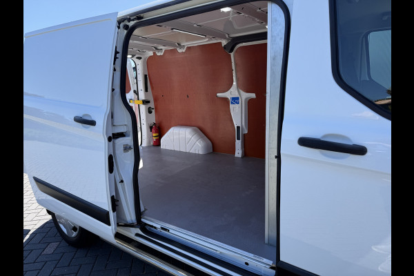 Ford Transit Custom 2.0 TDCI 130 PK / L2H1 / TREKHAAK / AIRCO / CRUISE / STOELVERW / 2800 KG AHG