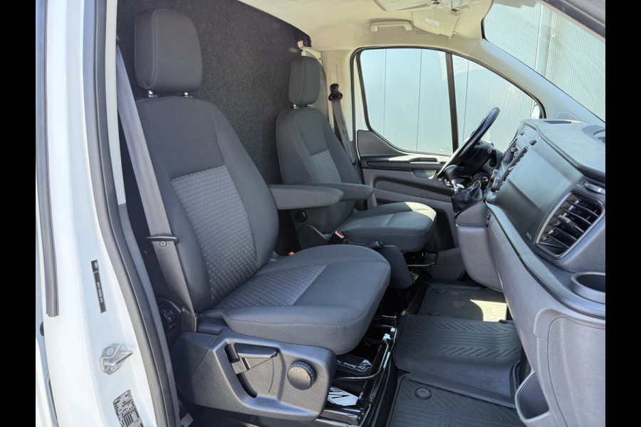 Ford Transit Custom 2.0 TDCI 130 PK / L2H1 / TREKHAAK / AIRCO / CRUISE / STOELVERW / 2800 KG AHG