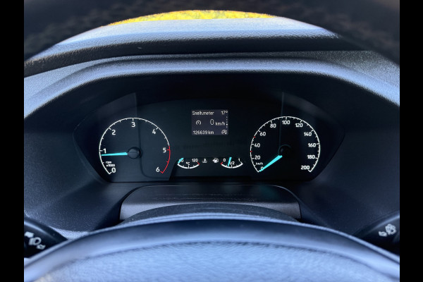 Ford Transit Custom 2.0 TDCI 130 PK / L2H1 / TREKHAAK / AIRCO / CRUISE / STOELVERW / 2800 KG AHG