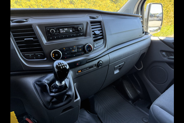 Ford Transit Custom 2.0 TDCI 130 PK / L2H1 / TREKHAAK / AIRCO / CRUISE / STOELVERW / 2800 KG AHG