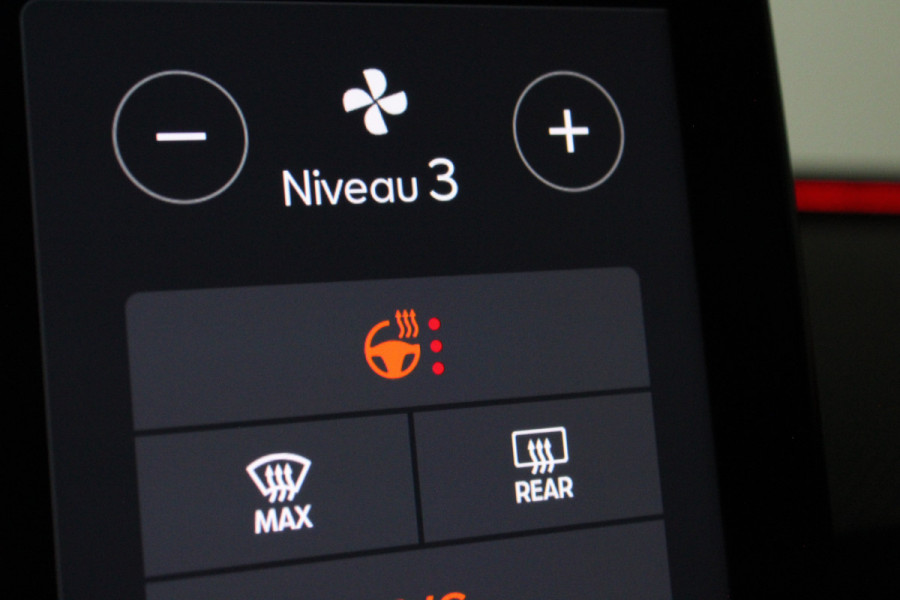 CUPRA Leon Sportstourer 1.4 e-Hybrid Business > Midnight Black/Dynamic Chassis Control/Stuurwielverwarming...