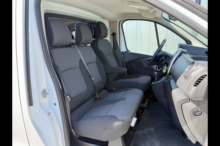 Renault Trafic 2.0 dCi 145 PK / AUTOMAAT / L1H1 / 2x SCHUIFDEUR / SORTIMO INRICHTING / TREKHAAK / IMPERIAAL