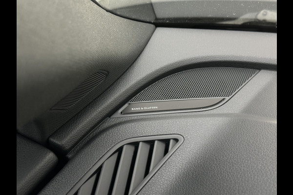 Audi Q5 50 TFSI e 300PK | Luchtvering | B&O Sound | Leder | Carbon | Sportstoelen | Carplay | Zwarte Hemel | Standkachel | Stoelverwarming | 3-Zone Clima | Black-Optic | Zonwering | Virtual Cockpit | LED | Autom. Achterklep | Bovag Garantie |