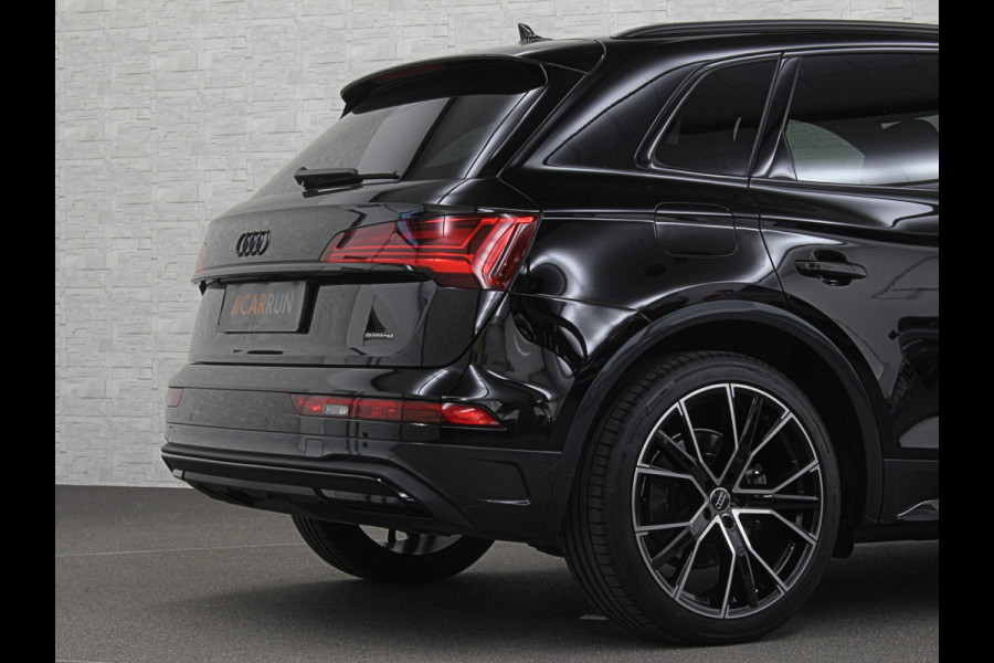 Audi Q5 50 TFSI e 300PK | Luchtvering | B&O Sound | Leder | Carbon | Sportstoelen | Carplay | Zwarte Hemel | Standkachel | Stoelverwarming | 3-Zone Clima | Black-Optic | Zonwering | Virtual Cockpit | LED | Autom. Achterklep | Bovag Garantie |