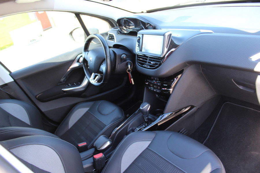 Peugeot 2008 1.2 PureTech Allure automaat BOMVOL OPTIES GOED ONDERHOUDEN