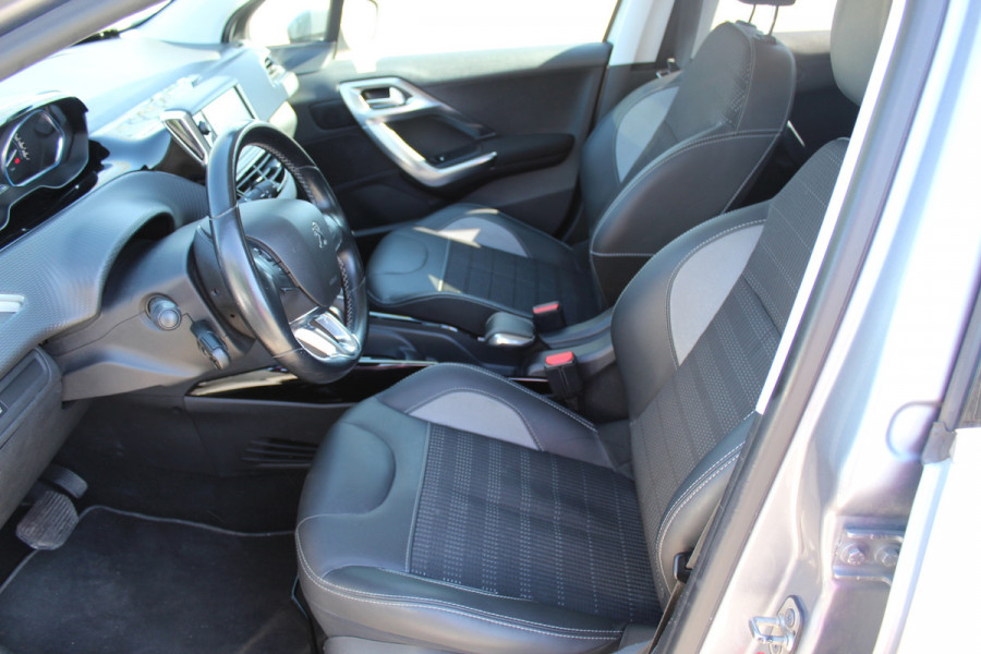 Peugeot 2008 1.2 PureTech Allure automaat BOMVOL OPTIES GOED ONDERHOUDEN