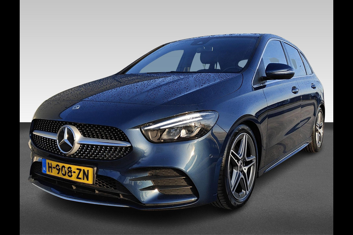Mercedes-Benz B-Klasse 180 Business Solution AMG | AMG Styling | Sfeerverlichting | Voorstoelen verwarmd